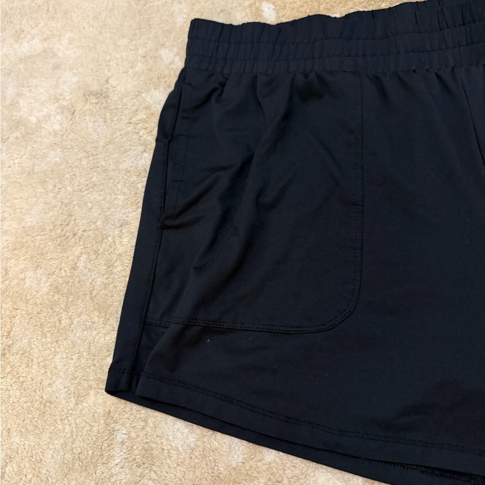 All in Motion Target black pocket elastic waistband shorts women’s size large - Picture 3 of 6